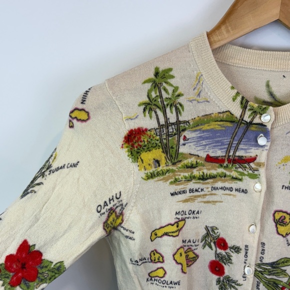 JCRew merino wool Hawaiian Print Cardigan with Red Accents size XS - Picture 4 of 5